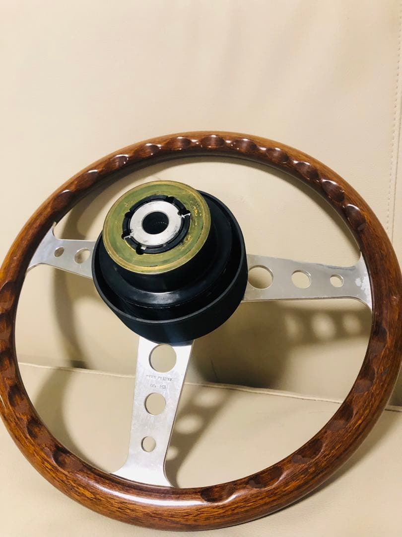 【送料込み】希少　MOMO ウッド ステアリング INDY モモ　ハンドル