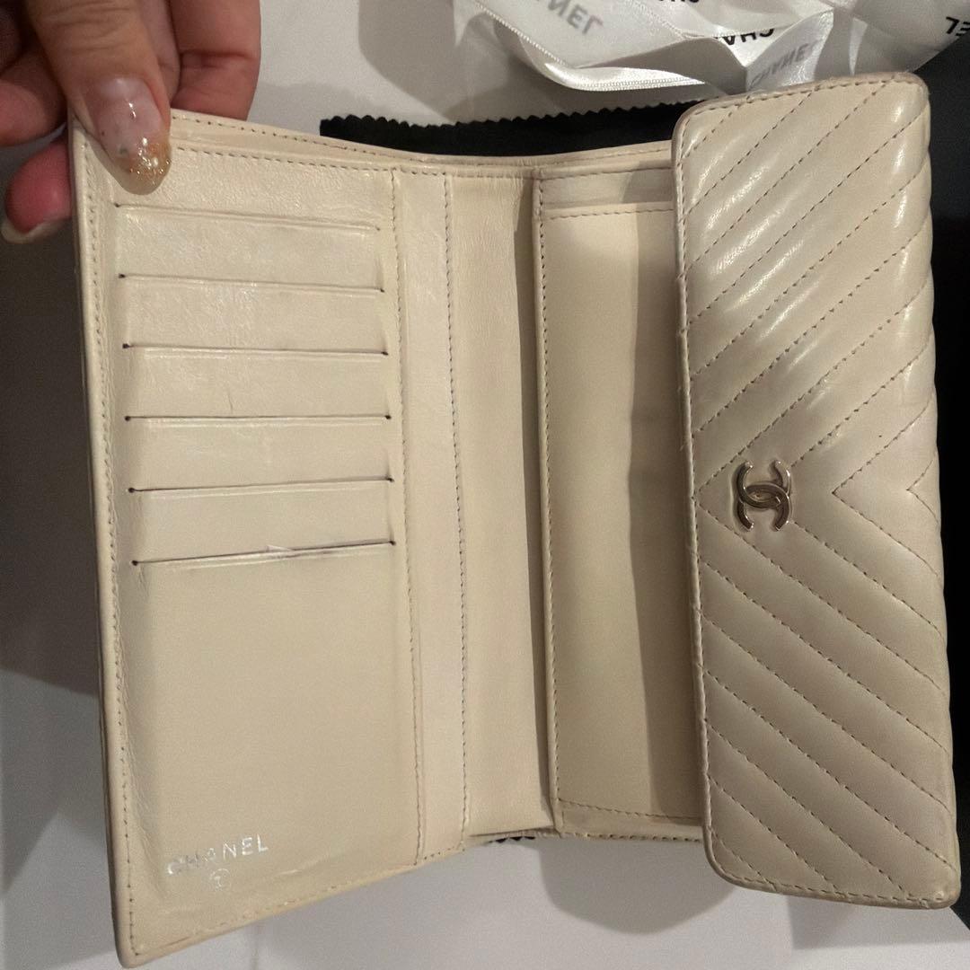 CHANEL アイボリー 長財布
