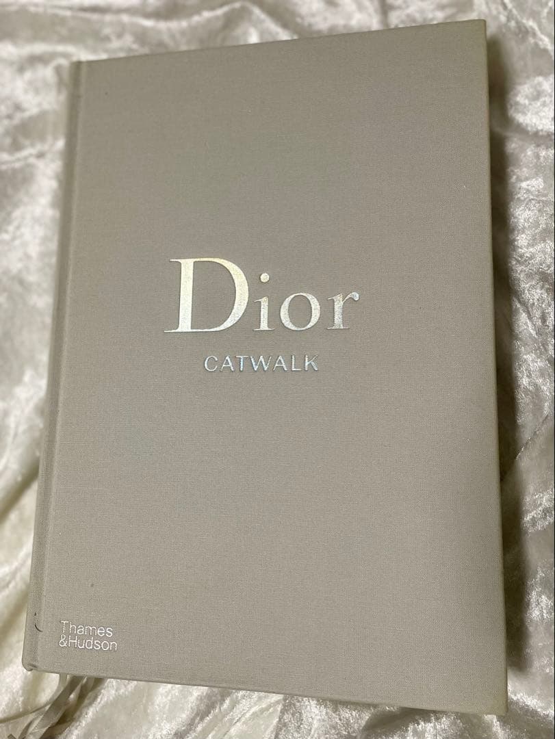 Dior キャットウォーク ファッションショー 写真集