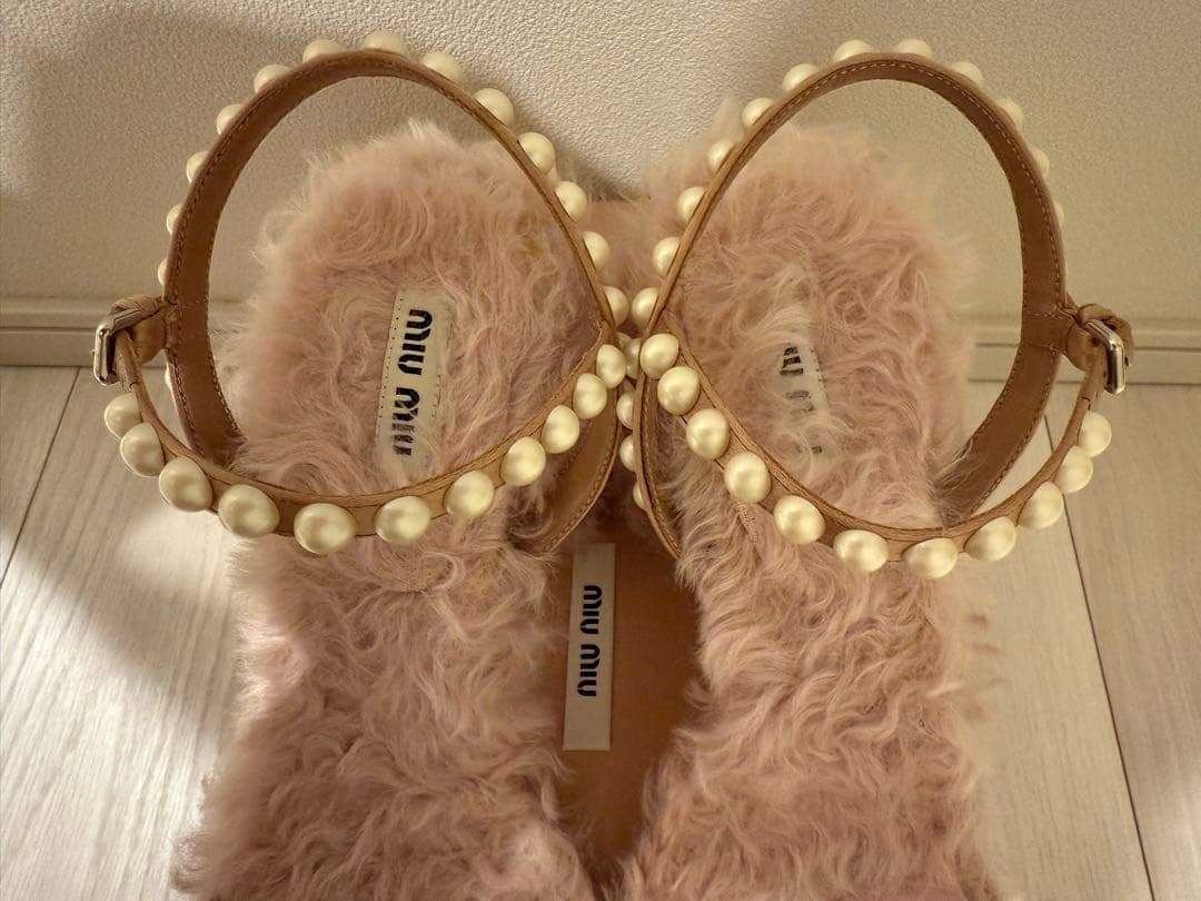 miu miu ファー＆パールサンダル