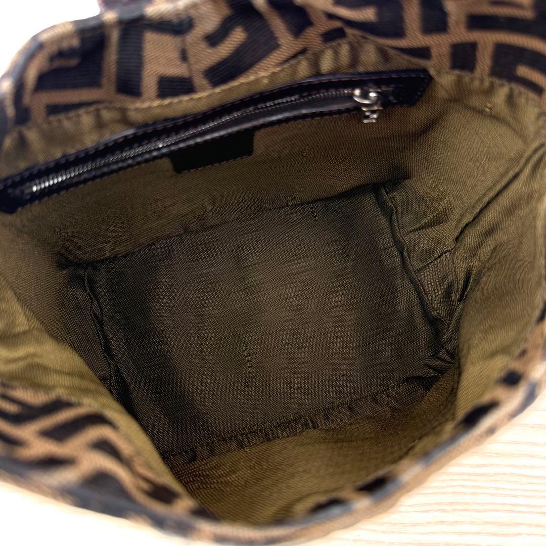 FENDI フェンディ ズッカ マンマバケット ハンドバッグ FF金具 ブラウン