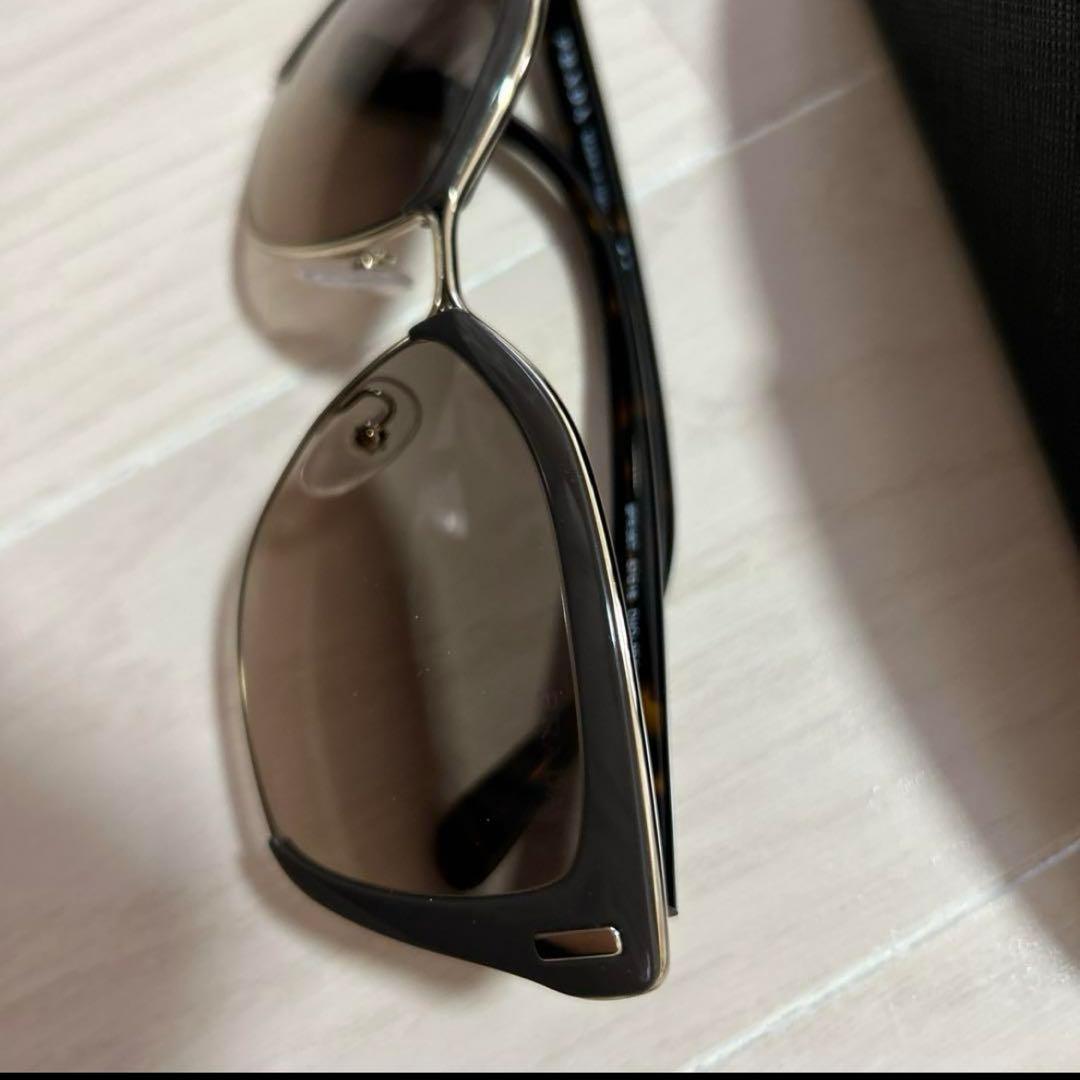 新品未使用！　プラダ　サングラス　PRADA レディース　キャットアイ