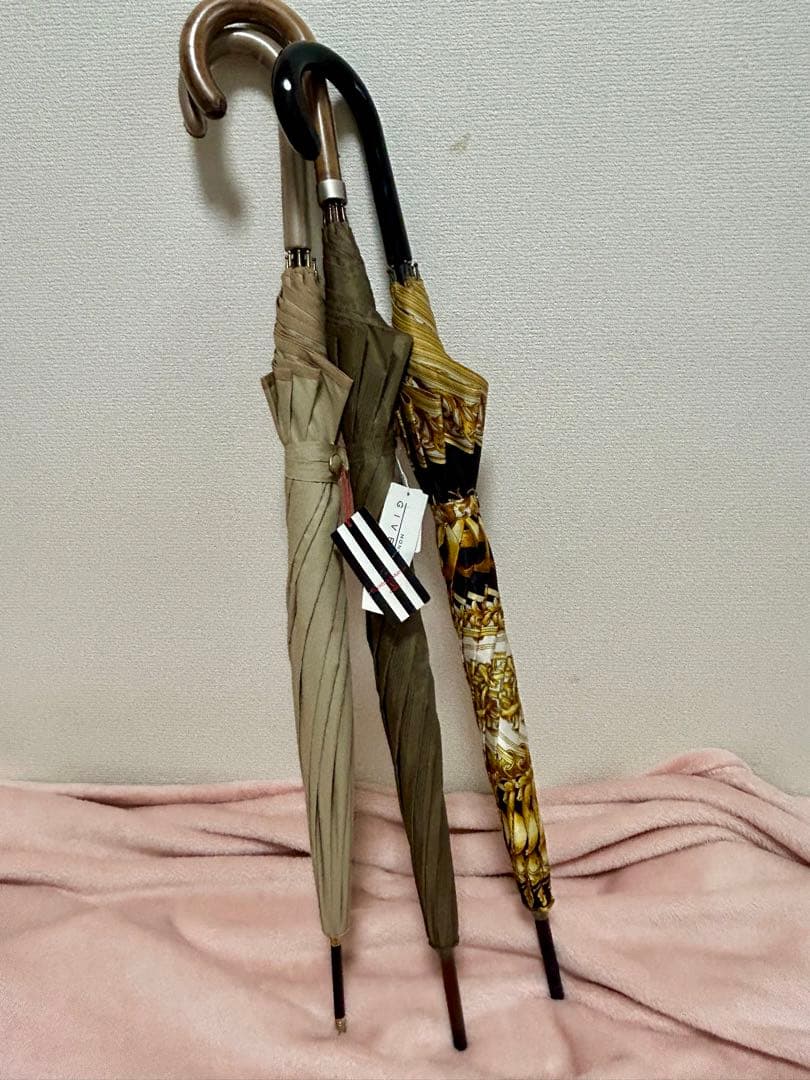 VERSACE GIVENCHY VALENTINO まとめ売り 新品含む