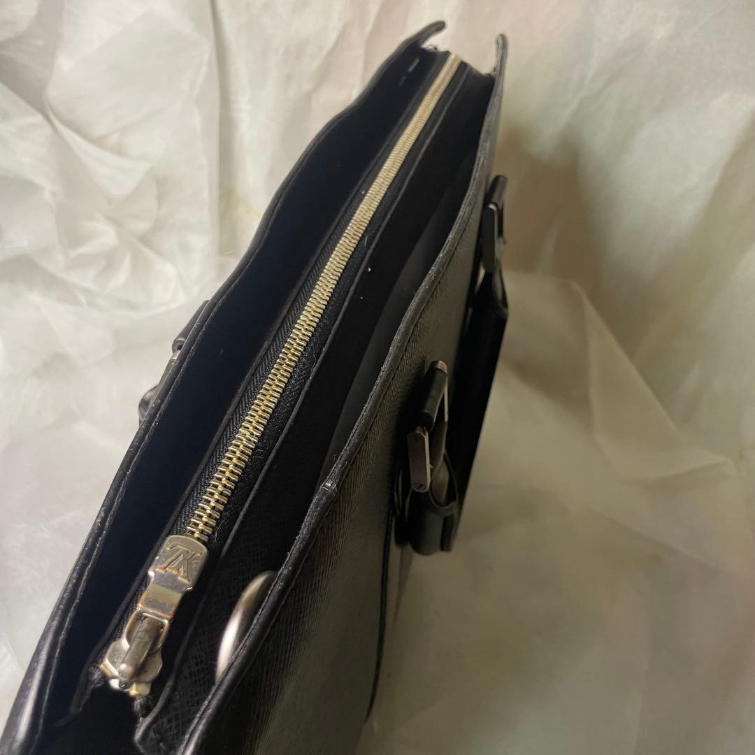 LOUIS VUITTON タイガ 黒 ビジネスバッグ ポルトドキュマン ロザン