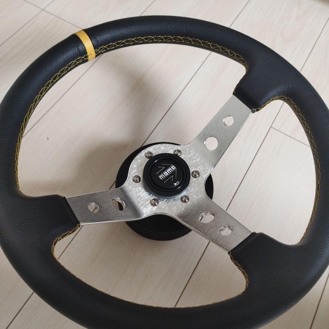 MOMO ステアリング 3スポーク