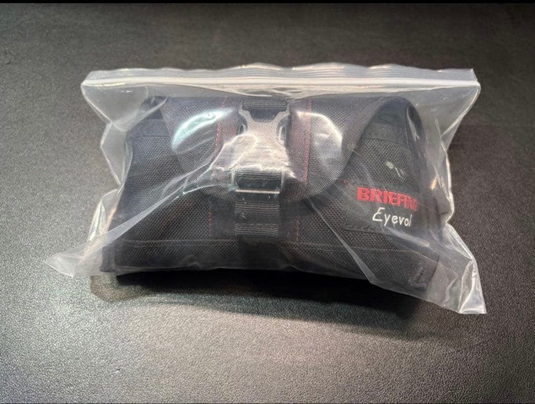 BRIEFING ✖️eyevolコラボ　サングラスケース