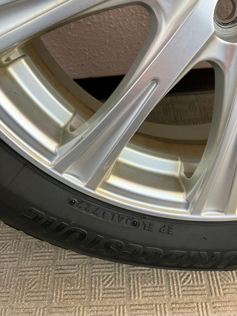 16インチ スタッドレスタイヤ セット　日産用ボルト付き　　引き取り限定