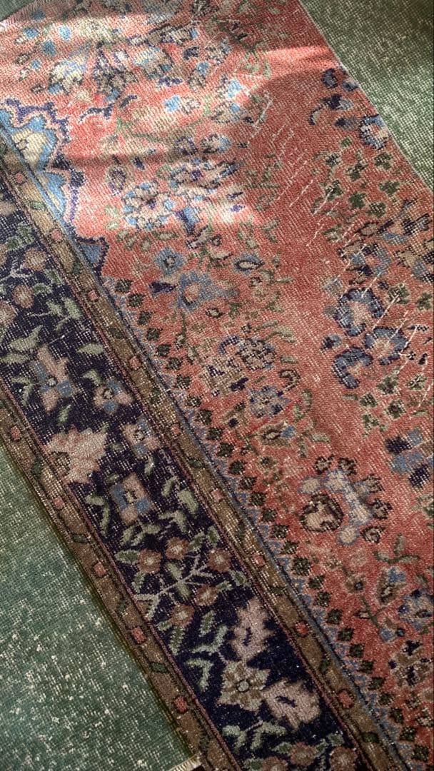 70×237 \"SAKURA” ViNTAGE TURKiSH RUG