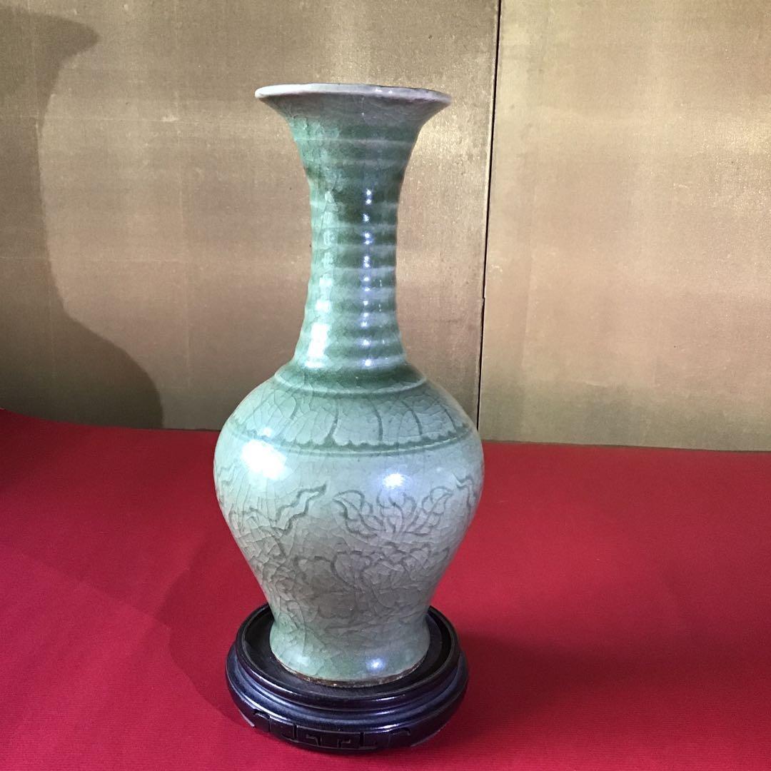 龍泉窯　青磁　隠刻牡丹紋図　明代