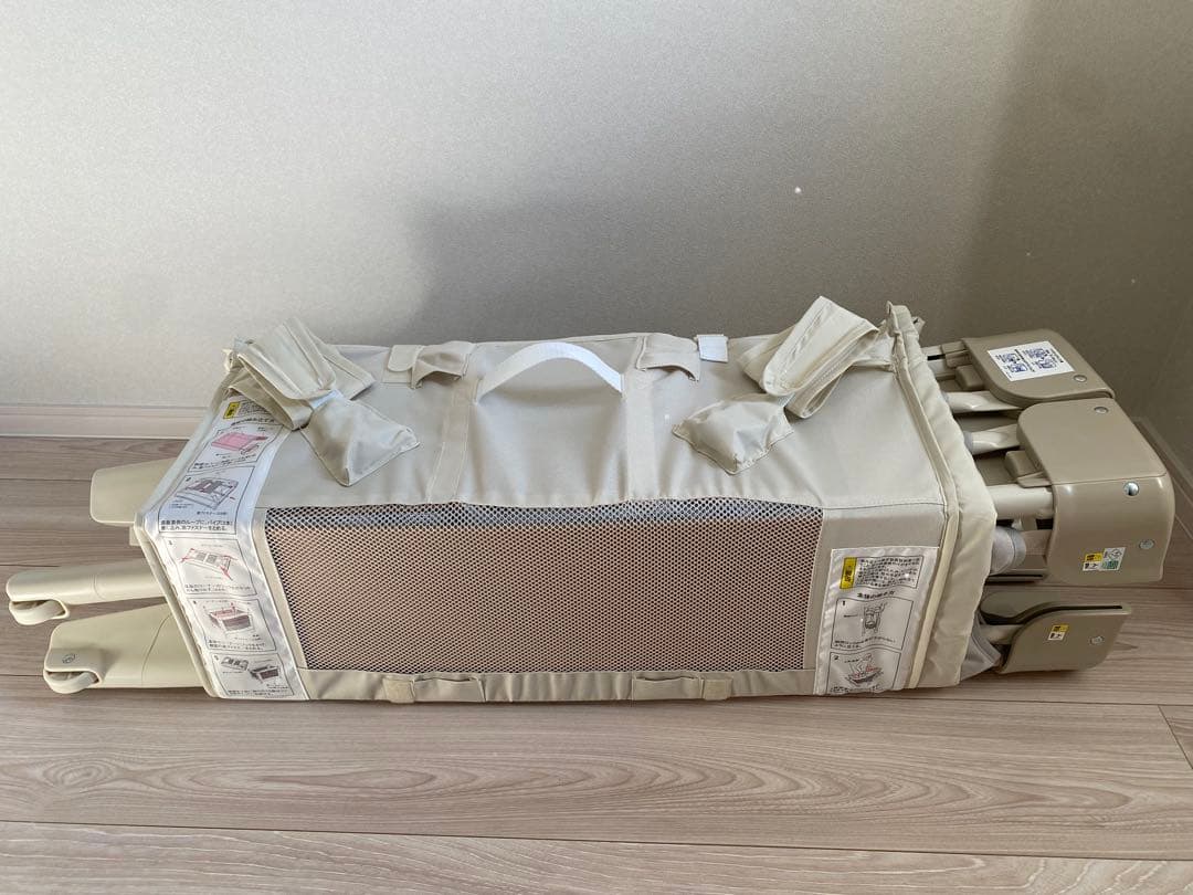 美品 アップリカ ココネル　エアープラスAB/ホワイトベージュ