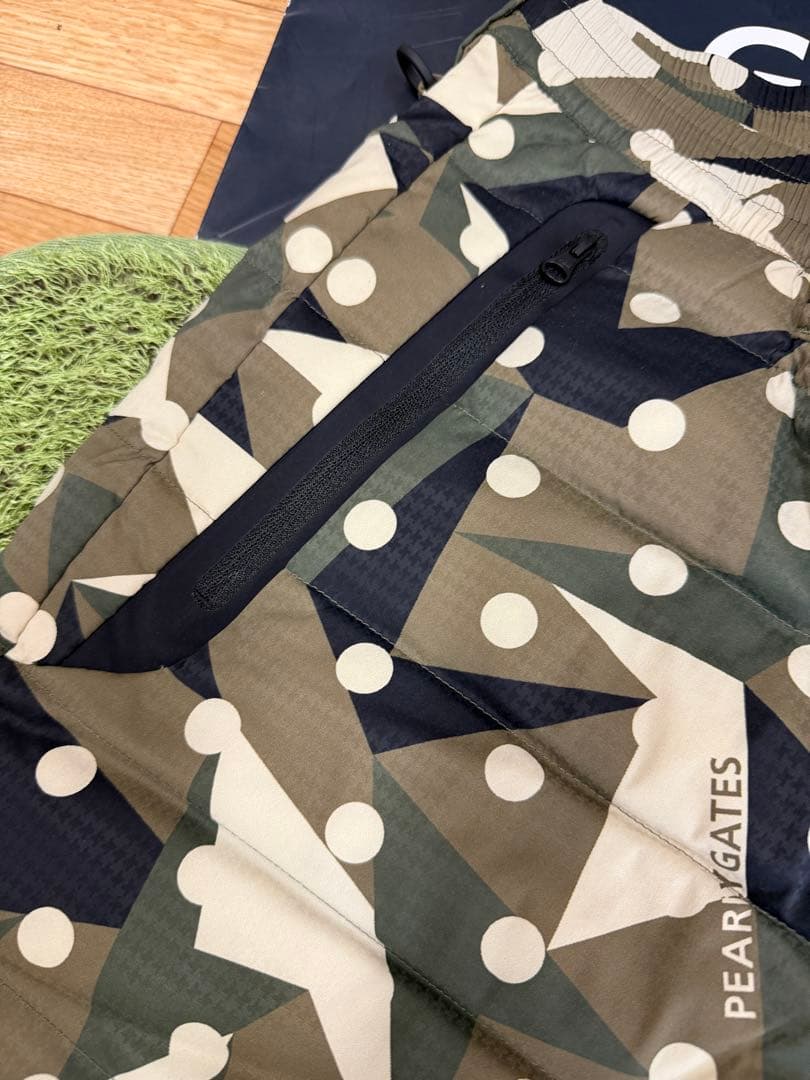 ¥90,200新品パーリーゲイツ中綿セットアップ撥水保温防水ブルゾンパンツ真冬に