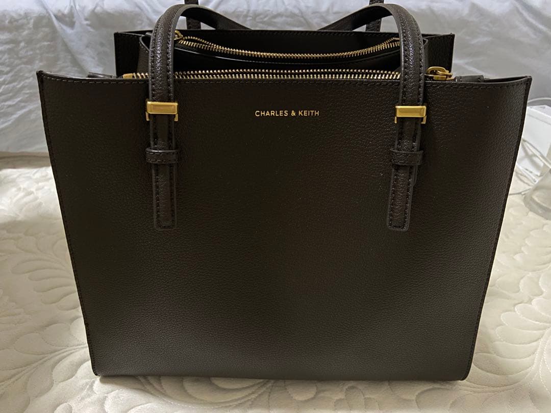 バッグ CHARLES & KEITH