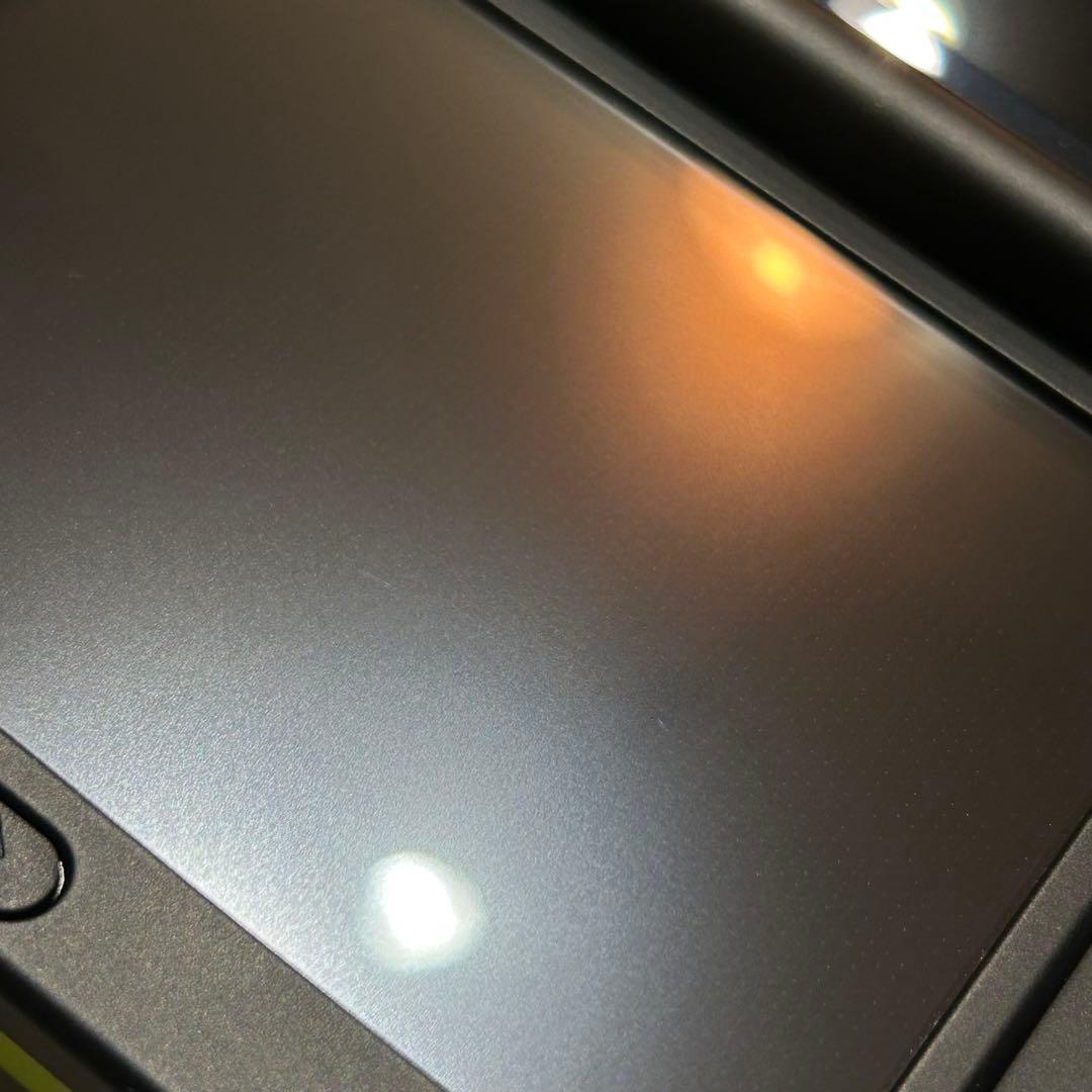 Newニンテンドー3DS LL ライム ブラック 本体 充電コード・カバー付き