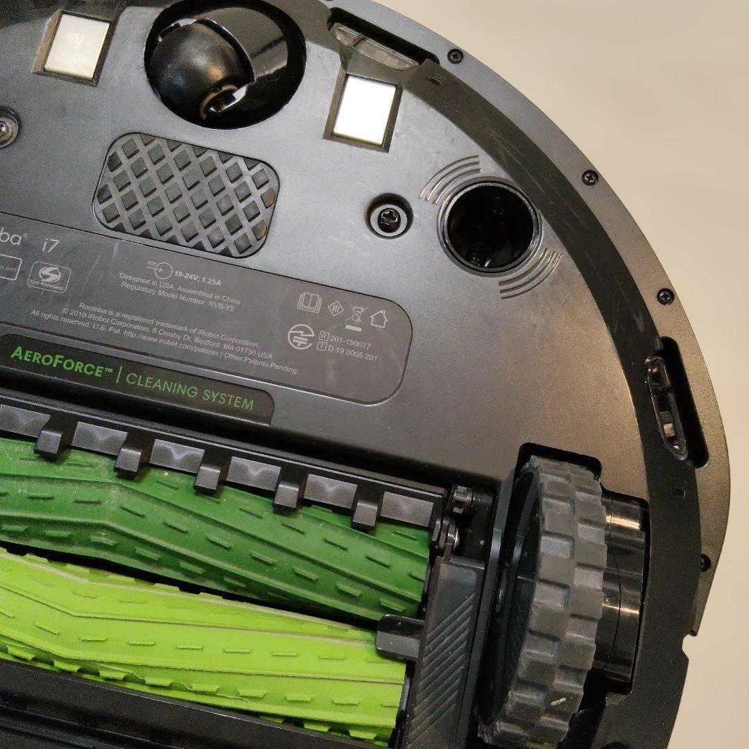 Roomba i7ロボット掃除機本体&クリーンベース　 他付属品付き