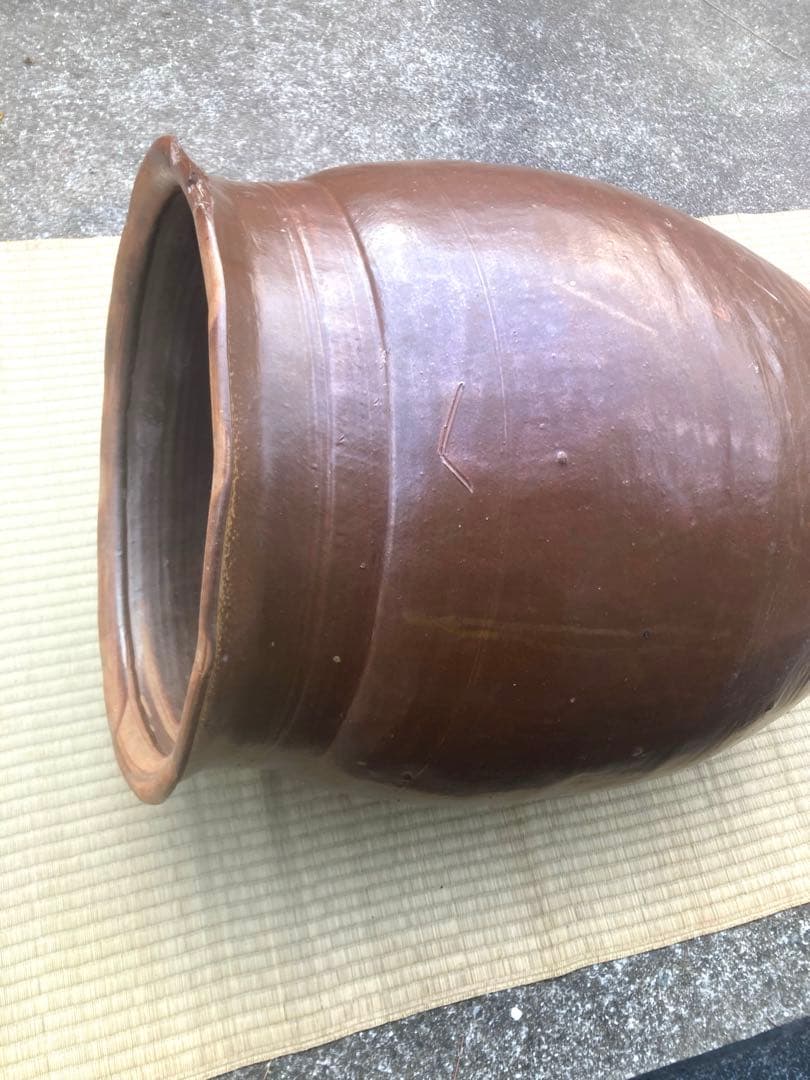 訳あり。大瓶。水瓶 睡蓮鉢。高さ66cm 。口径43cm。 明るい常滑焼風。