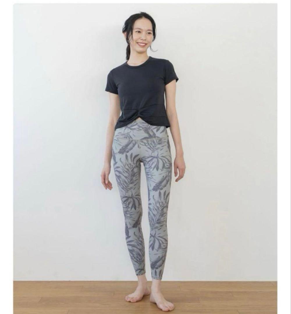 ゆきSUKALA カップ付きTシャツ&レギンスセットアップ　Mサイズ