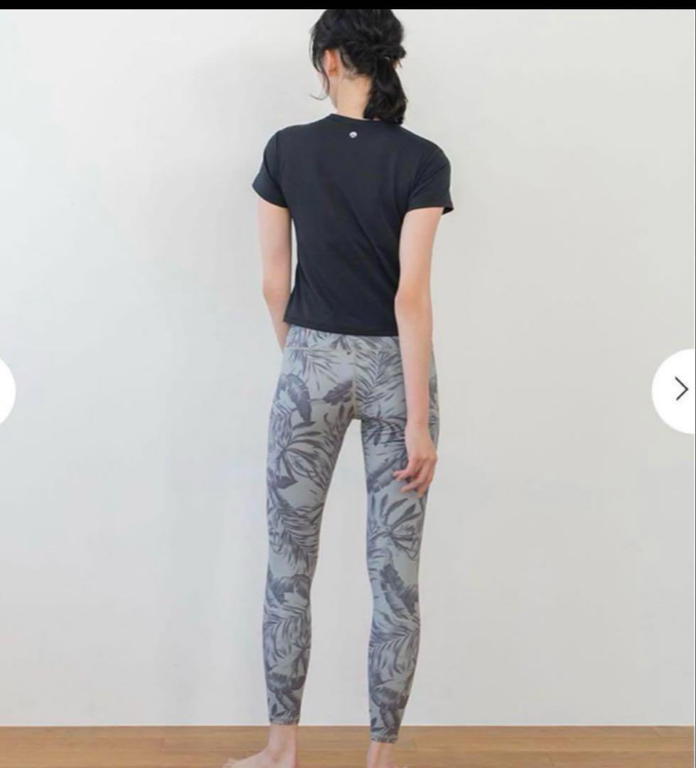 ゆきSUKALA カップ付きTシャツ&レギンスセットアップ　Mサイズ