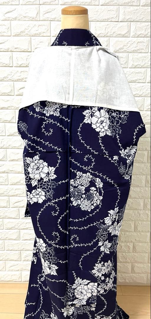 【超超美品】浴衣 夏着物 単衣 普段着物 紺色藍色花柄 木綿 裄長 トールサイズ