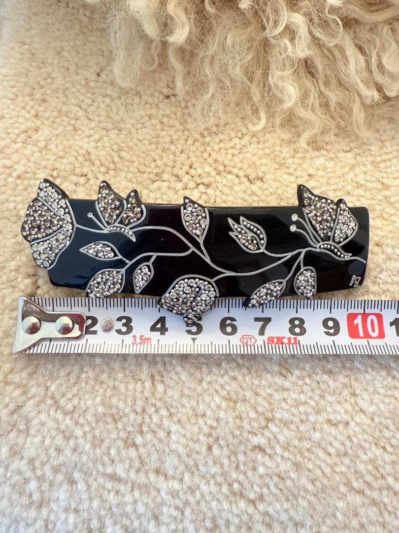 アレクサンドル ズアリ フラワー スワロフスキー バレッタ　ブラック