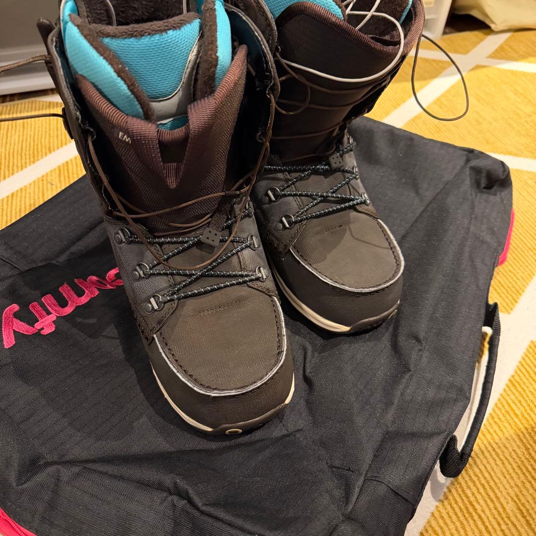 【断捨離しBurton 女性用スノーボードブーツ　24センチ