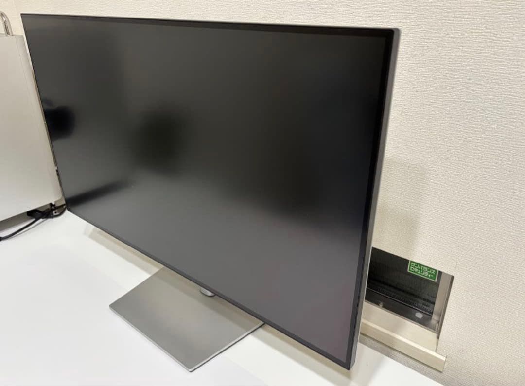 Dell U3223QE 32インチ 4K IPS Black 元箱付 美品
