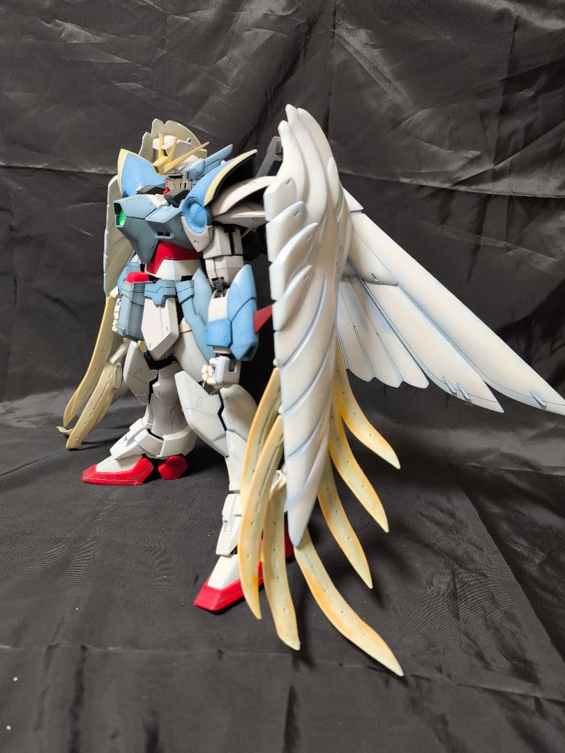 PG 新機動戦記ガンダムW Endless Waltz スノーホワイト完成品