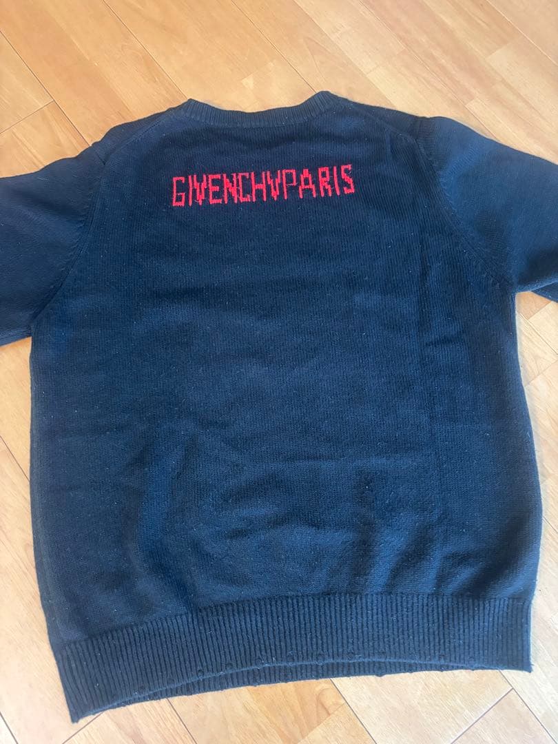Givenchy ニットセーター 黒・赤