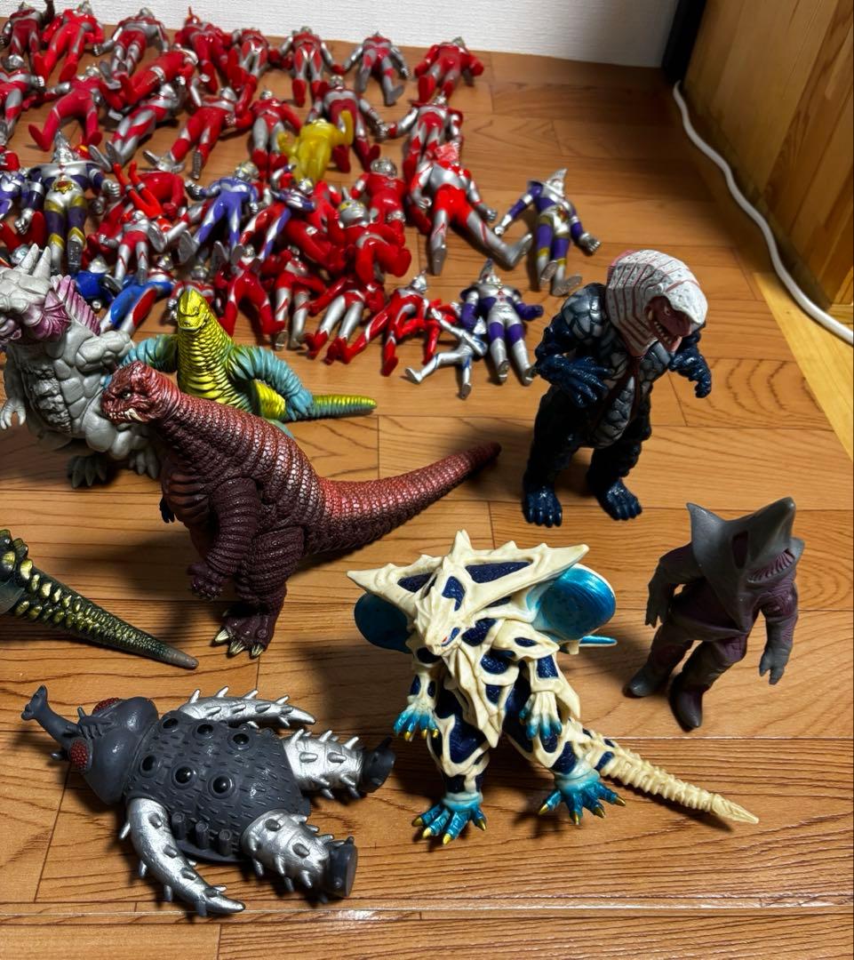 ウルトラマン　ウルトラ怪獣　ソフビ　★１６５個　仮面ライダー　大量　硬質ソフビ