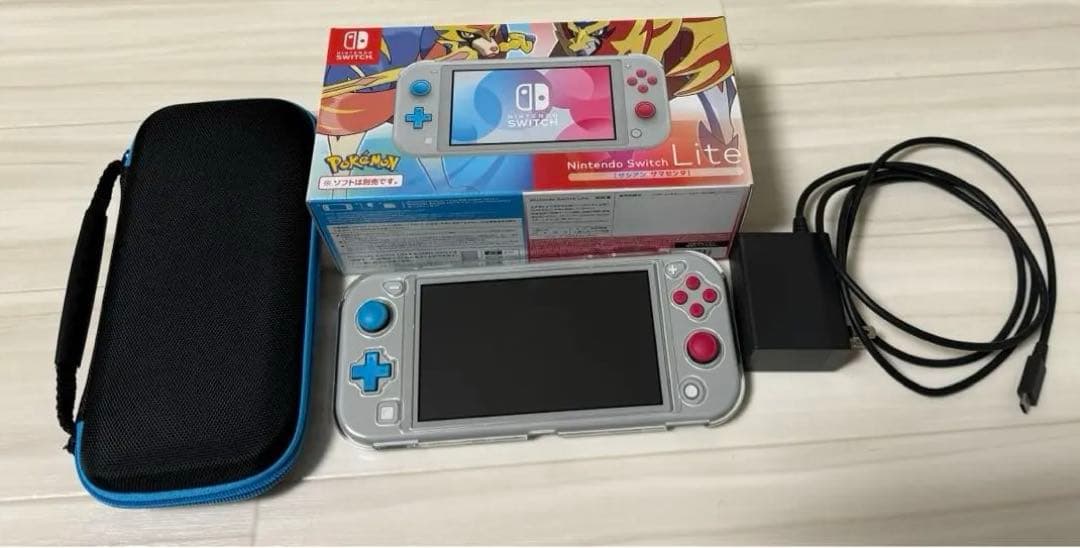 NINTENDO SWITCH LITE ザシアン・ザマゼンタ