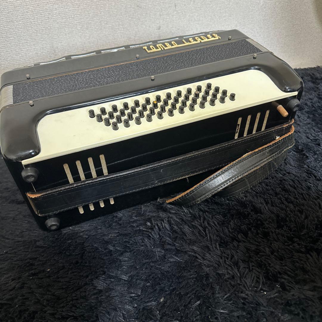 TOMBO No.52 アコーディオン 鍵盤楽器 ケース付属 黒