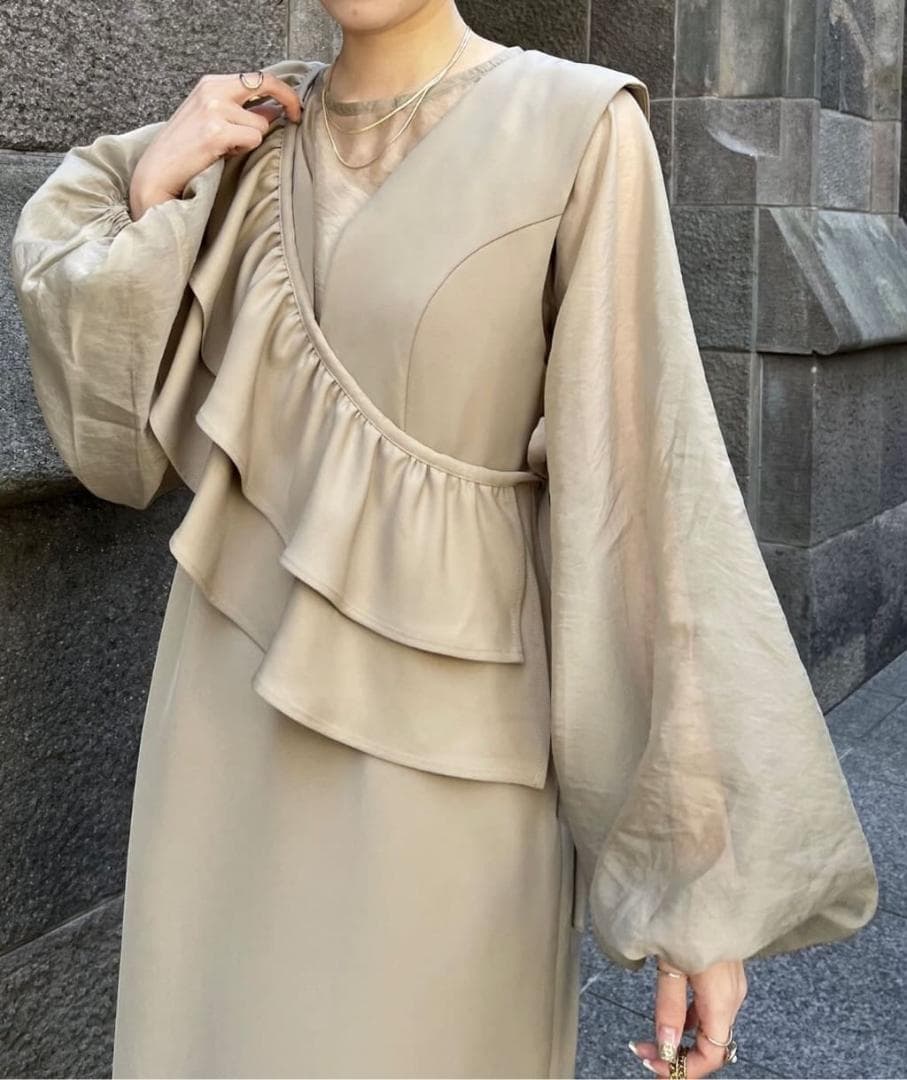 CAPRICIEUX LE'MAGE 3SETアシメフリルワンピース ベージュ