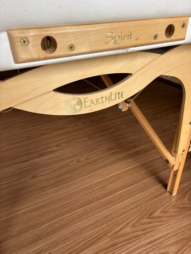 アースライト EarthLite 折りたたみ施術ベッド マッサージ　エステ