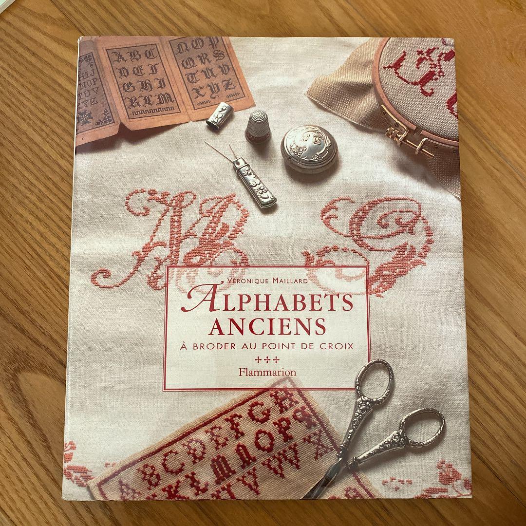 洋書 ALPHABETS ANCIENS A BRODER AU POINT
