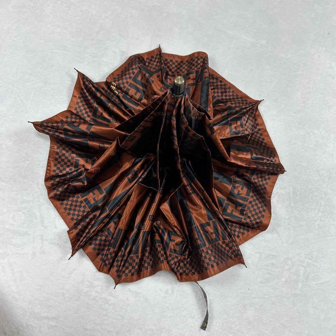 I327 新品未使用 FENDI フェンディ 折りたたみ傘 ブラウン レディース