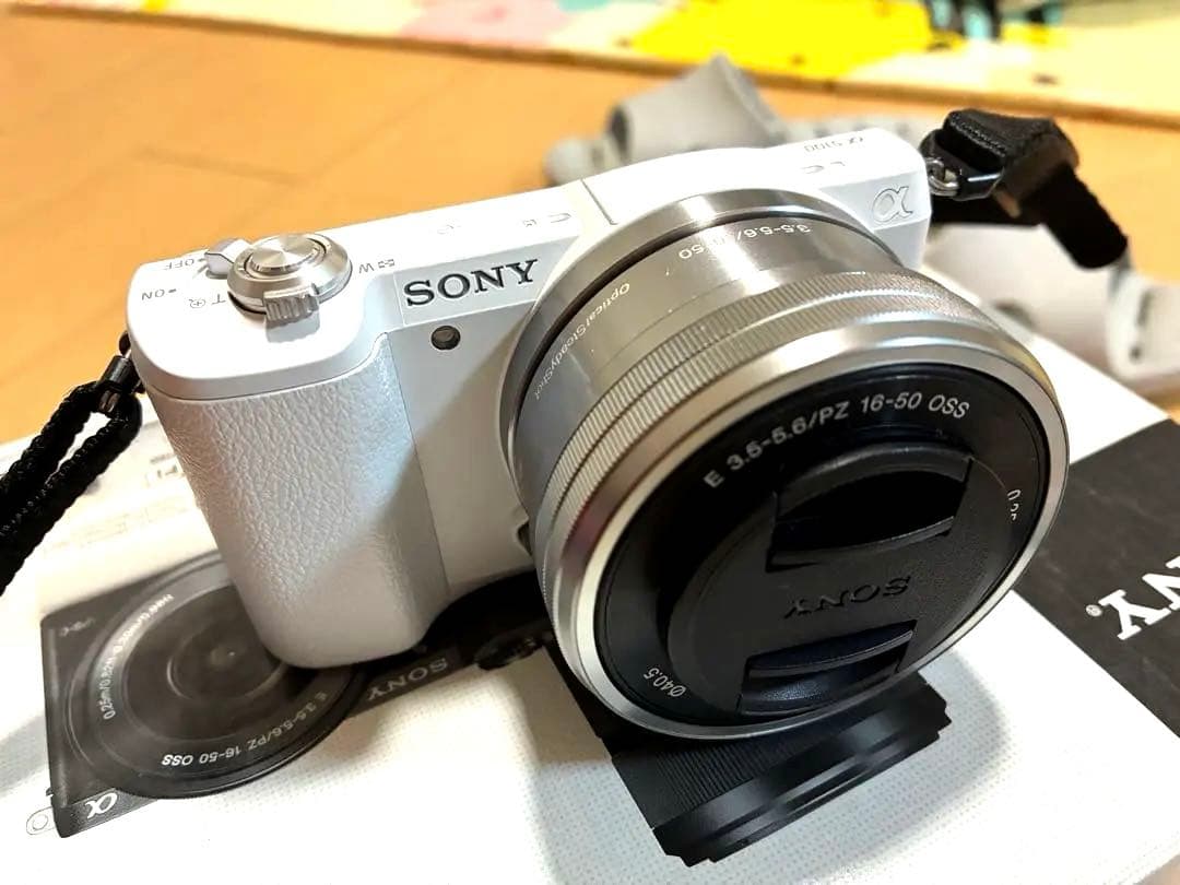 ★極上級★ほぼ新品★SONY a5100 シャッター回数1000回以下