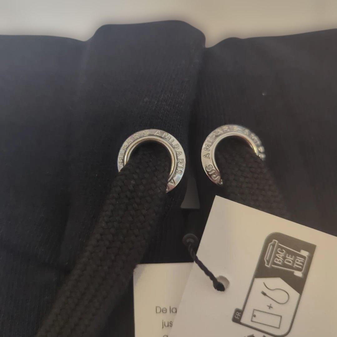 【新品】AMI PARIS フルジップパーカー　黒　Sサイズ　QRコード認証