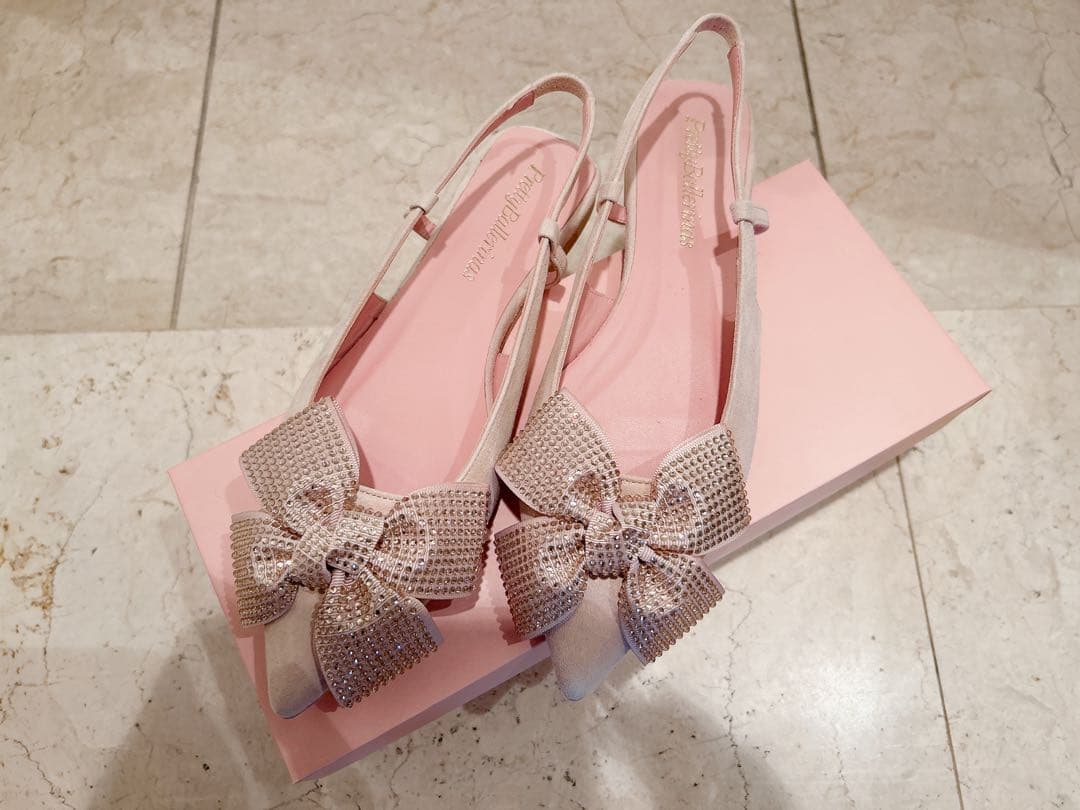 【極美品】ピンクビジューリボン付きスリングバックミュール