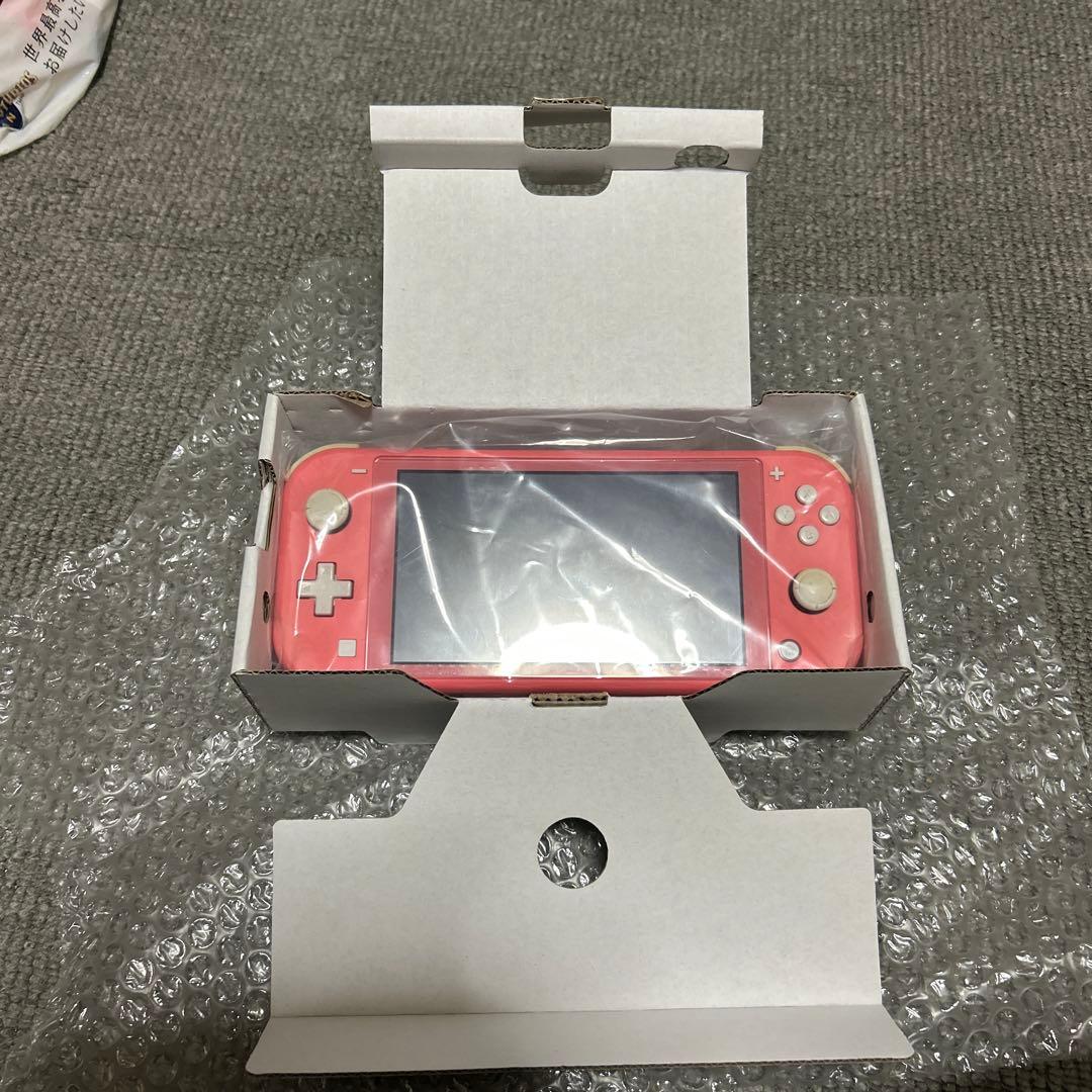 Nintendo SwitchLite 箱付き充電　アダプター無