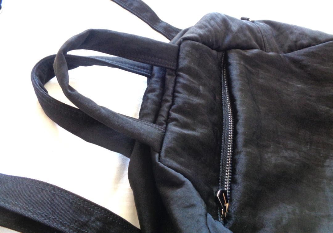 美品 ITTIイッチ Annie Puffer Madison Bag ブラック