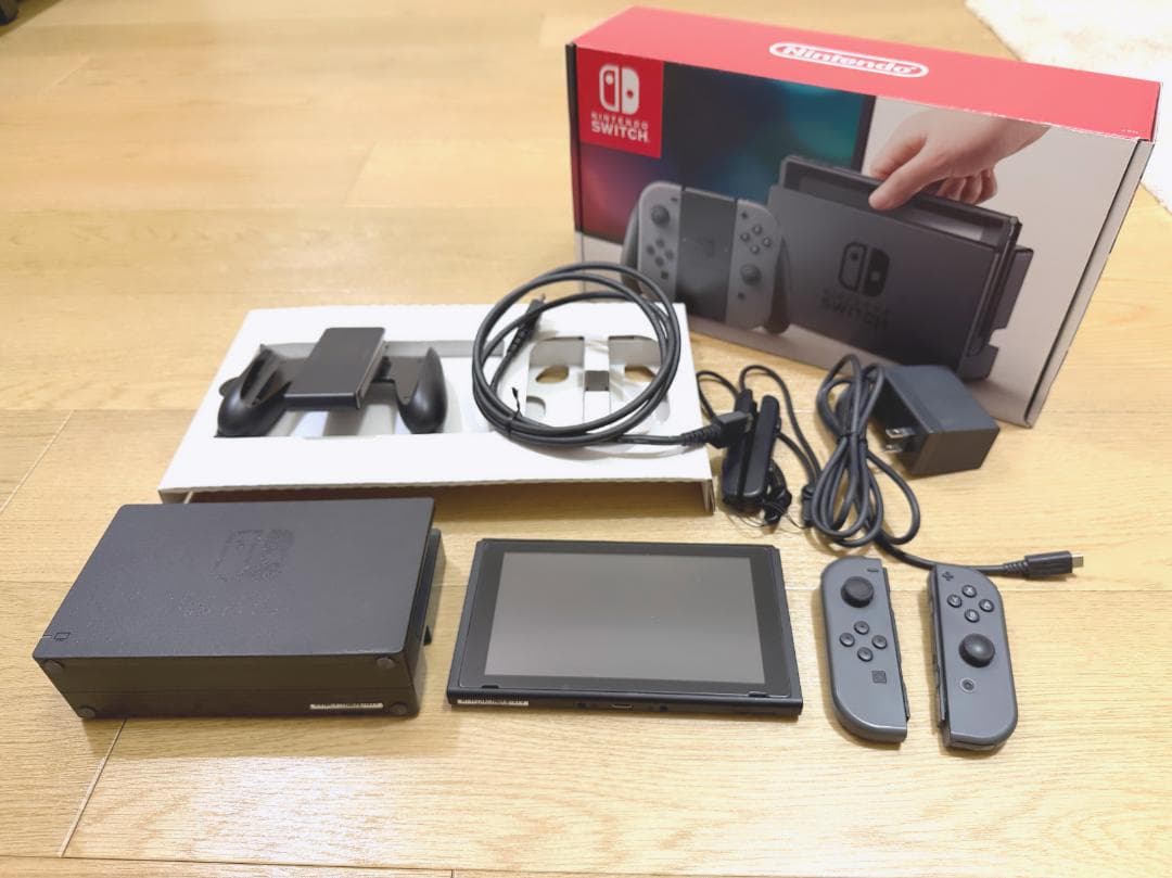 【美品】Nintendo Switch＋Proコン＋256GB SDカード 箱有