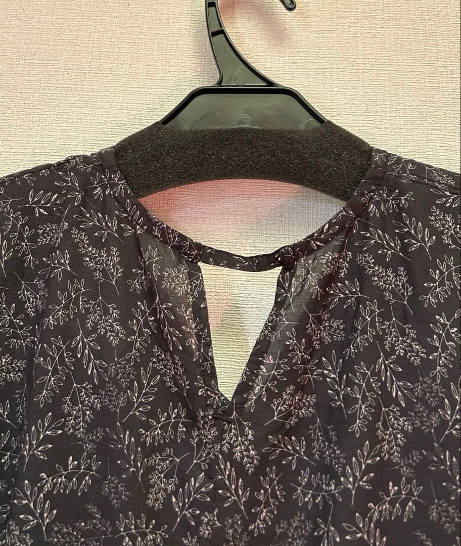 BEARDSLEYビアズリー リーフプリントギャザーワンピース　花柄