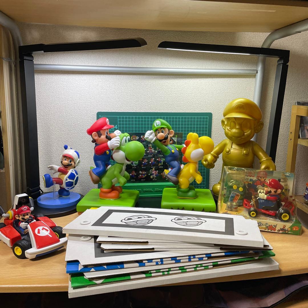 マリオキャラクター フィギュアセットとカート