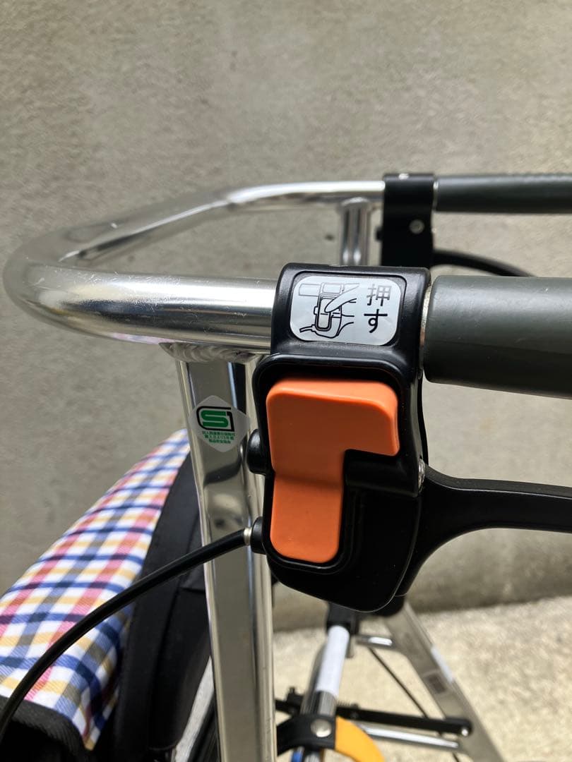 Tcase シルバーカー 折りたたみ式 黒とチェック柄