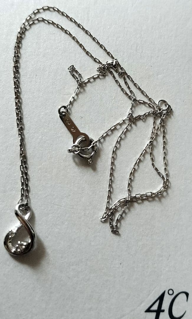 4℃　k10ネックレス　ホワイトゴールド