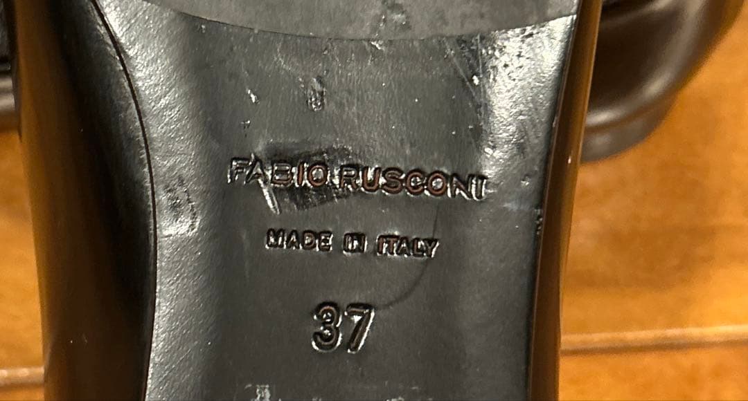 専用⭐︎ファビコルスコーニ　ローファー　37
