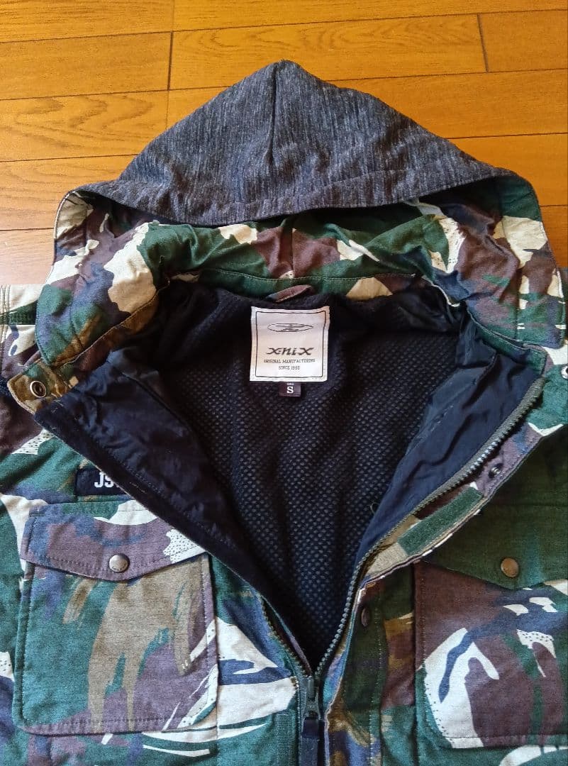 【良品】XNIX スノーボードウェア 上下セット 迷彩 カモフラージュ