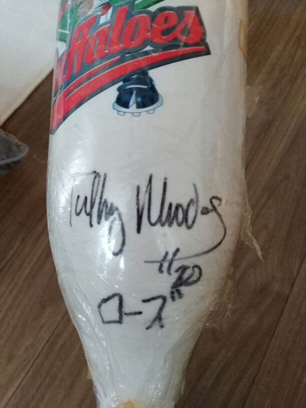 タフィ・ローズ　サインバット