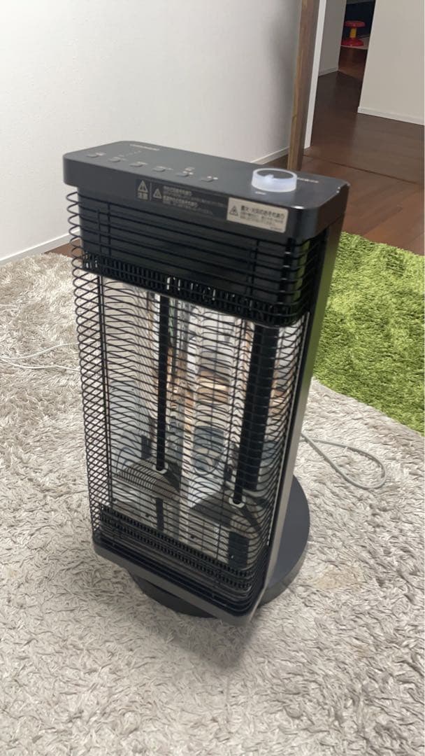 ダイキン　遠赤外線暖房機　電気ストーブ　セラミックヒーター