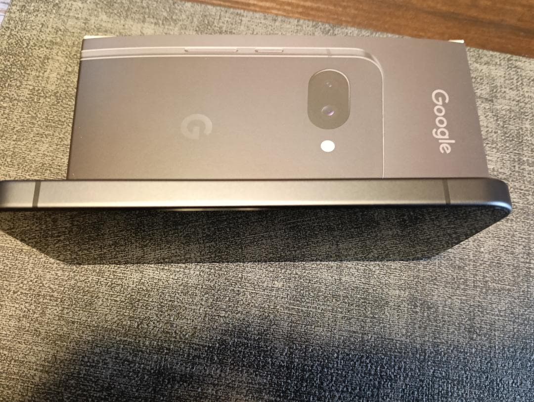 【美品】Google Pixel 9a 128GB Obsidian 黒