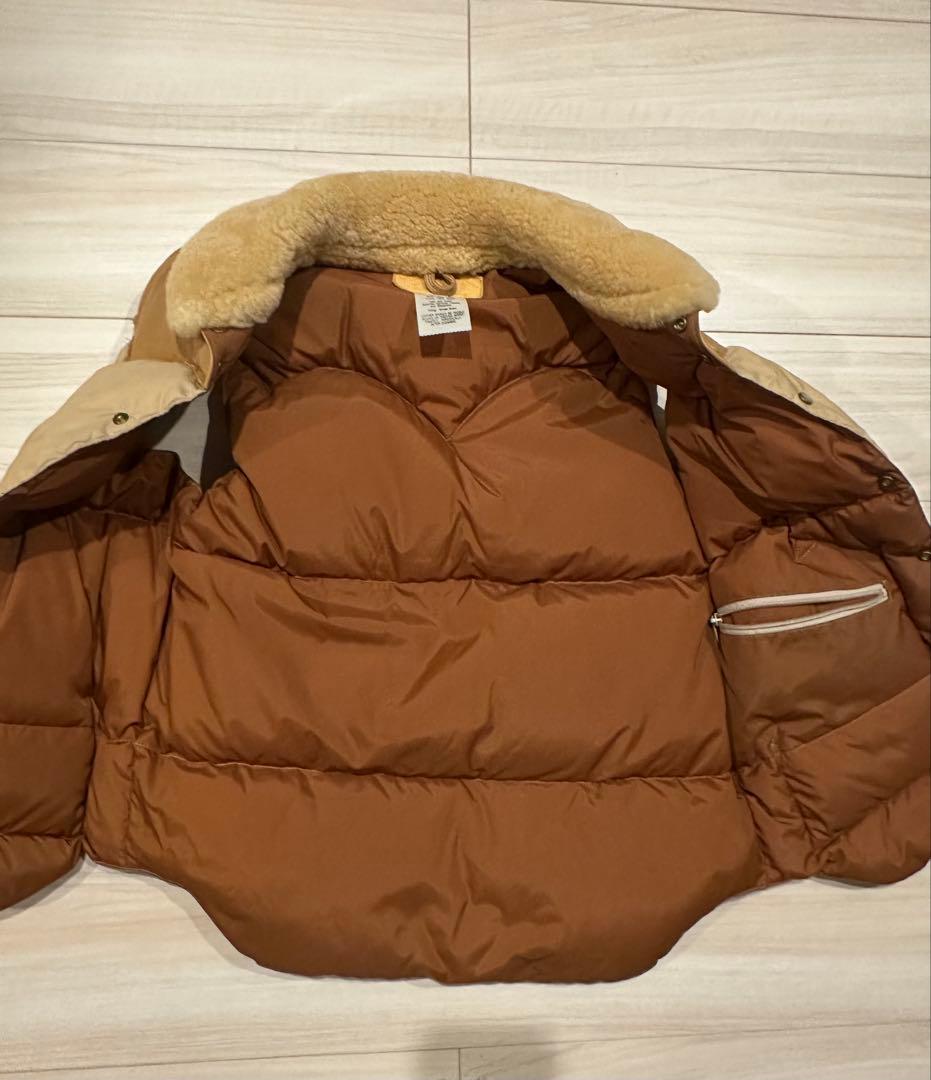 Rocky Mountain Featherbedファー付きベージュダウンベスト